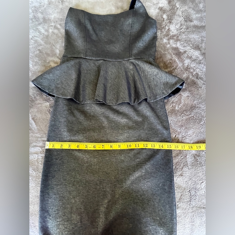 ALICE + OLIVIA “Dahlia” metallic, square neckline, peplum dress in size 6 - Picture 14 of 15